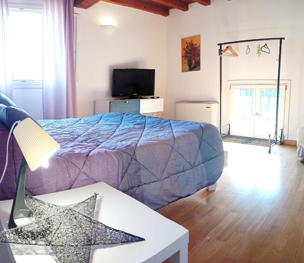 La Casa Di Cavazzona Apartment Luaran gambar